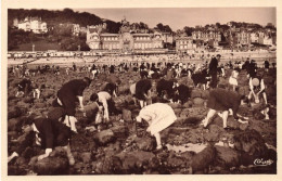 FRANCE - Le Havre - La Plage - Le Casino - La Pêche Aux Mobiles à Marée Basse - Carte Postale Ancienne - Non Classificati