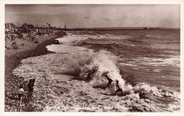 FRANCE - Le Havre - La Plage Côté Sud - Effet De Vague - Enfants - Carte Postale - Non Classificati