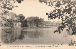 FRANCE - Fontainebleau - Vue Sur Le Palais - Perspective Du Château Et De L'Etang - L L - Carte Postale Ancienne - Fontainebleau