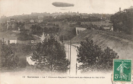 Suresnes * Le " Clément Bayard " évoluant Au Dessus Du Val D'or * Clément Bayard Aviation Ballon Dirigeable Zeppelin - Suresnes