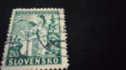 SLOVAKYA-    1939-45 --     2    KS           DAMGALI - Usados