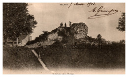 Arches - Ruines Du Vieux Château - Arches