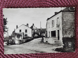 Bazoche Du Morvan  Hôtel  Relais De Vauban Et Poste - Bazoches