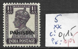 PAKISTAN 5 ** Côte 0.15 € - Pakistan