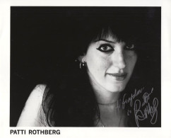 Patti Rothberg Female Rock Guitarist 10x8 Hand Signed Photo - Zangers & Muzikanten