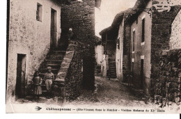 Châteauponsac (Hte-Vienne) - Sous Le Moutier - Vieilles Maisons Du XIè Siècle - Chateauponsac