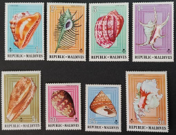 Coquillages Shells // Série Complète Neuve ** MNH ; Maldives YT 511/518 (1974) Cote 15 € - Malediven (1965-...)