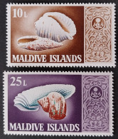 Coquillages Shells // Neuve ** MNH ; Maldives YT 275/276 (1968) Cote 2.50 € - Maldivas (1965-...)