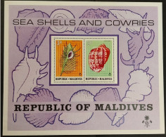 Coquillages Shells // Bloc Neuf ** MNH ; Maldives BF 27 (1974) Cote 15 € - Maldivas (1965-...)