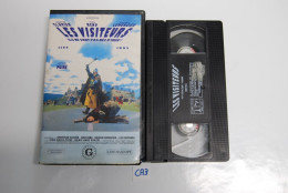 CA3 CASSETTE  VIDEO VHS LES VISITEURS ILS NE SONT PAS NES D'HIER - Commedia