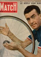 Paris Match N°276 Tour De France 1954 - Drobny A Conquis Wimbledon - Cable D'Indochine : J'ai Vu L'abandon De Nam-Dinh - Informaciones Generales