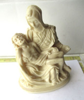 LADE 59 - STATUE NOTRE DAME AVEC JESUS - ONZE LIEVE VROUW MET JEZUS - 7.50 X 9.50 CM - 160 GRAM - Religion & Esotérisme