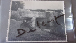 Photographie Anonyme   Snapshot PAU BILLERE VIEUX PONT AOUT 1936 FEMME VACHES - Autres & Non Classés