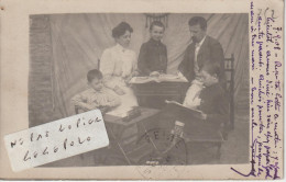 VENOIX  - Une Famille Très Studieuse  En 1908 ( Carte Photo ) - Sonstige & Ohne Zuordnung