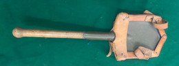 CZECH ARMY SPADE SHOVEL TOOL WITH LEATHER COVER - Equipaggiamento