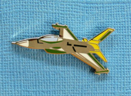 1 PIN'S /  ** AVIONS DE CHASSE / LE F-16 FIGHTING FALCON ** - Avions