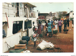 GF (Gabon) 081, Tropic Foto A 190 G, Port Gentil, Scène De Départ à La CNI, Timbre - Gabon