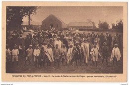 (Lesotho) 001, Basutoland, Missions Du Sud Afrique, La Sortie De L'église Un Jour De Pâques - Lesotho