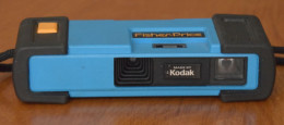 Appareil Photo Ancien EASTMAN KODAK 810 FISHER-PRICE Bleu  - Film 110 - 1984 - Cámaras Fotográficas