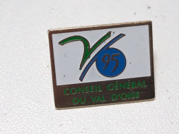 Pin's Conseil Général Du Val D'Oise - Administrations