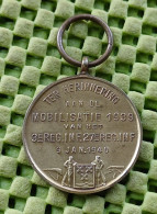 Medaille - Mobilisatie 1939 ,  3e En 27e Regiment Infanterie Markiezenhof Te Bergen Op Zoom 1940. -  Original Foto  !! - Andere & Zonder Classificatie
