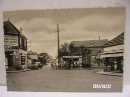 MASSY LES VERGERS (Essonne) ROND POINT DES VERGERS - Massy