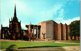 48792 - Großbritannien - Coventry , Cathedral , Old And New Building Seen From The East - Gelaufen 1979 - Coventry