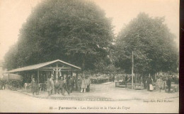 Formerie Les Marché Et La Place Du Fryer - Formerie