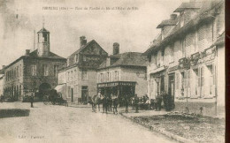 Formerie Place Du Marchéau Ble Et Hotel De Ville - Formerie