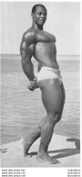 PHOTO  HOMME EN MAILLOT DE BAIN CULTURISTE CULTURISME  22.50 X 11 CM - Sport