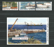 Norfolk Island - 2004 Unloading The Supply Ships.  MNH** - Ile Norfolk