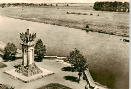 73921577 Torgau Denkmal Der Begegnung An Der Elbe Fliegeraufnahme - Torgau