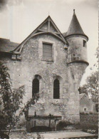 FOUGÈRES -SUR - BIEVRE  ( 41 )   ANCIENNE  CHAPELLE  DU  CHÂTEAU  & UNE  ÉCHAUGUETTE  -  C  P M  ( 24 / 3 / 20  ) - Châteaux