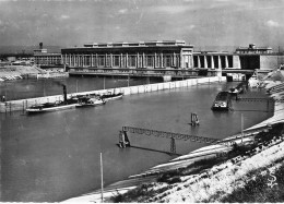 84 - Bollène - Le Barrage écluse Sur Le Canal De Donzère Mondragon Et L'usine Blondel - Bollene