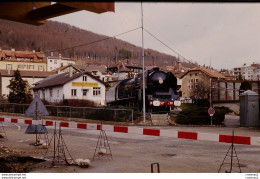 Photo Diapo Diapositive Slide TRAIN Wagon Locomotive à Vapeur SNCF 141 P 30 à VALLORBE En 03/1987 VOIR ZOOM Menuiserie - Diapositives