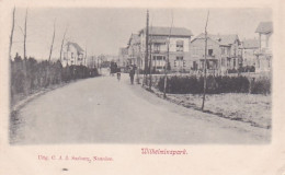 486182Naarden, Wilhelminapark Rond 1900. (rechtsonder Een Klein Vouwtje)  - Naarden