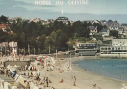 SAINT CAST, L HOTEL DU CENTRE ET LES PLAGES, JEUX  COULEUR REF 14672 - Hotels & Gaststätten