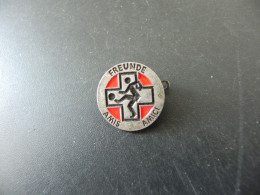 Old Football Badge Schweiz Suisse Svizzera Switzerland - Freunde Amis Amici - Non Classés