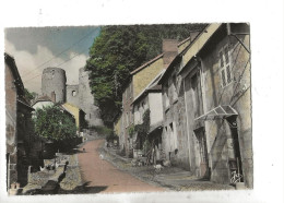 Crocq (23) : La Rue De L'église En 1960 GF. - Crocq