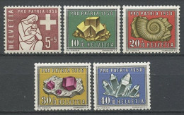 SUISSE 1958 N° 606/610 ** Neufs MNH Superbes C 8.50 € Pour La Patrie Mères Minéraux Pyrite Ammonite Grenat Quartz - Neufs