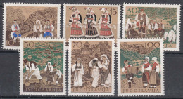 Yugoslavia Republic 1957 Costumes Mi#827-832 Mint Hinged - Unused Stamps