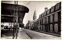 65 - B56926CPSM - RABASTENS DE BIGORRE - Rue Du Foirail - Très Bon état - HAUTES-PYRENEES - Rabastens De Bigorre