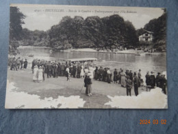 BOIS DE LA CAMBRE   EMBARQUEMENT POUR L'ISLE ROBINSON - Forêts, Parcs, Jardins