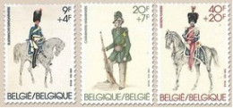 Bélgica - 2030/32 - 1981 150º Aniv. De Los Regimientos Uniformes Lujo - Altri & Non Classificati