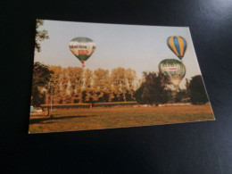 BELLE CARTE "RASSEMBLEMENT DE MONTGOLFIERES LE 01-08-1993 A MAINFONDS (16250)"  .PHOTO B. MAYEUR - Montgolfières