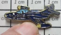 1722 Pin's Pins / Beau Et Rare / AVIATION / UN DES AVIONS DE BUCK DANNY Grumman F9F Panther - Avions