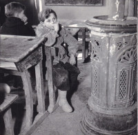 Prés Du Poêle  - Robert Doisneau - Marriages