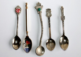 LOT 5 CUILLERE COLLECTION ALGERIE MAROC TURQUIE GRECE ATHENES HONG KONG SOUVENIR VOYAGE, ART DECORATIF (1202.24) - Oggetti 'Ricordo Di'