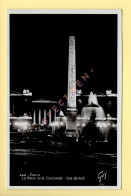 PARIS La Nuit : La Place De La Concorde / CPSM (Ed: GUY) (voir Scan Recto/verso) - París La Noche