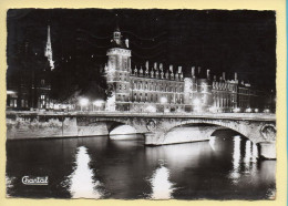 PARIS La Nuit : La Conciergerie Illuminée / CPSM (voir Scan Recto/verso) - Paris By Night